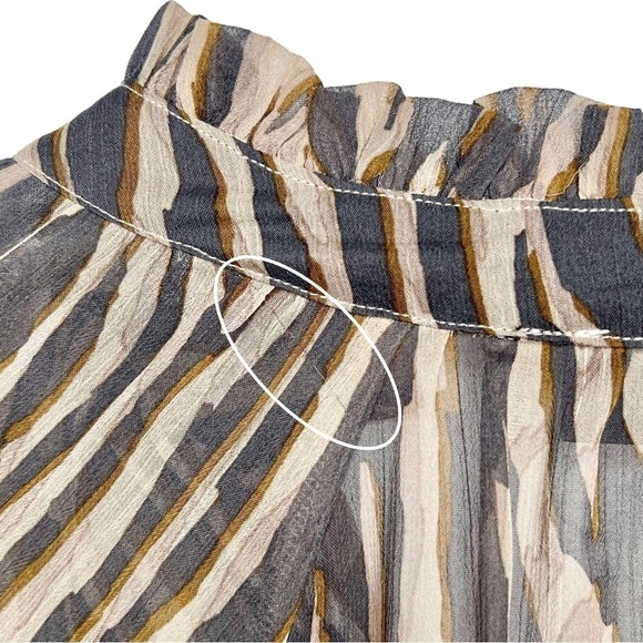 Vici Tan Zebra Tie Neck Balloon Sleeve Button Front Women’s Blouse Sz S - Picture 11 of 12